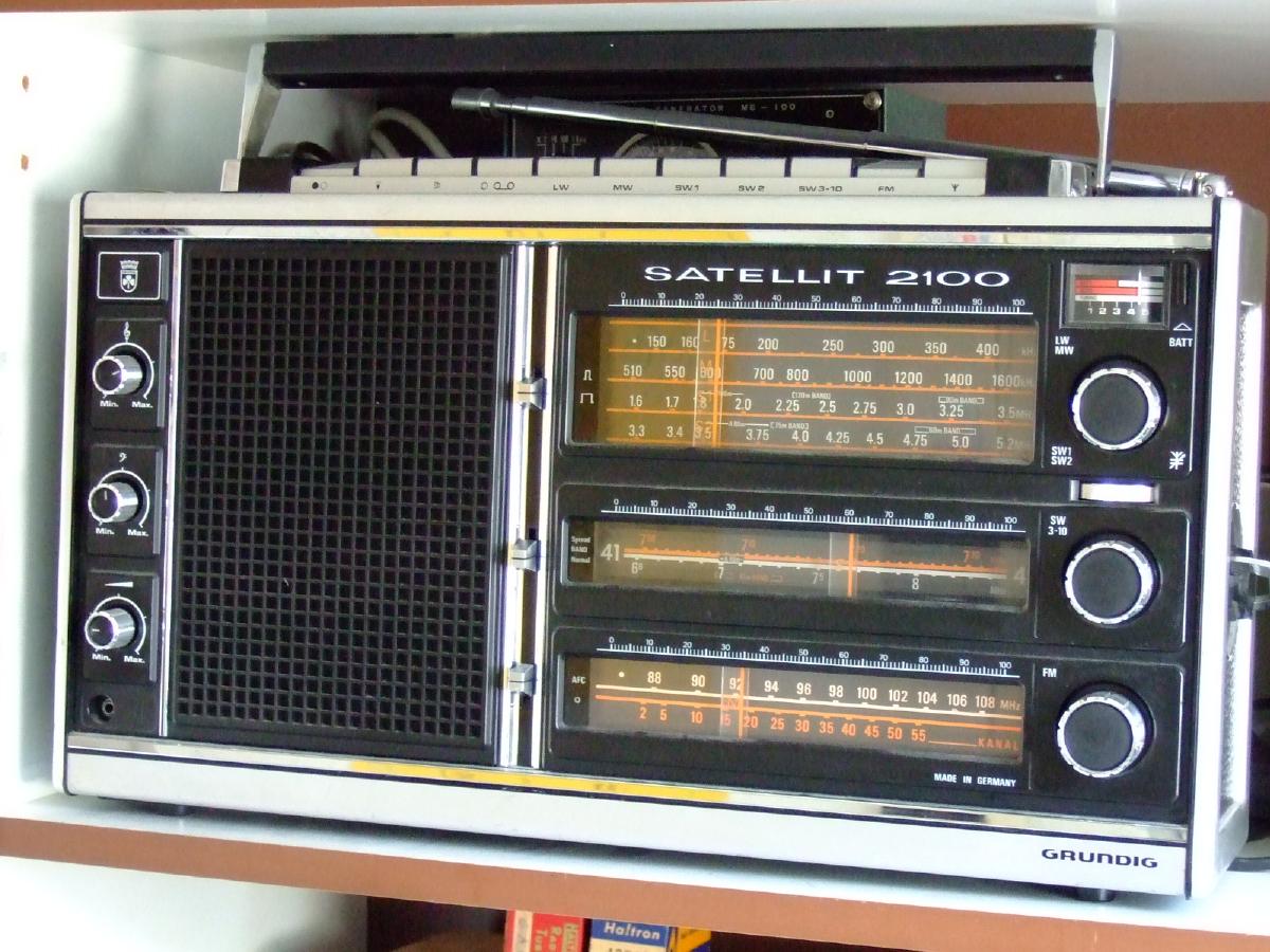 Grundig Satellit 2100
